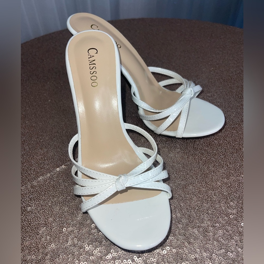 NWOT Camsoo White Strap Heels